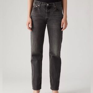 Levi’s 501 90’s Straigh Leg Black Raw Hem Jeans